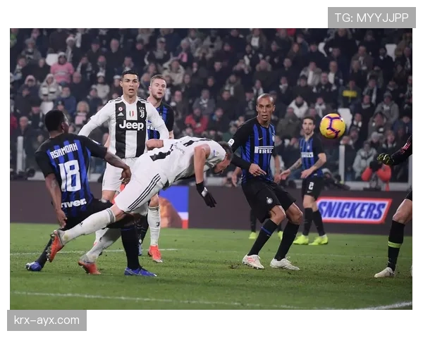 国际米兰变阵危机：豪门下滑背后，战术问题暴露被拿捏